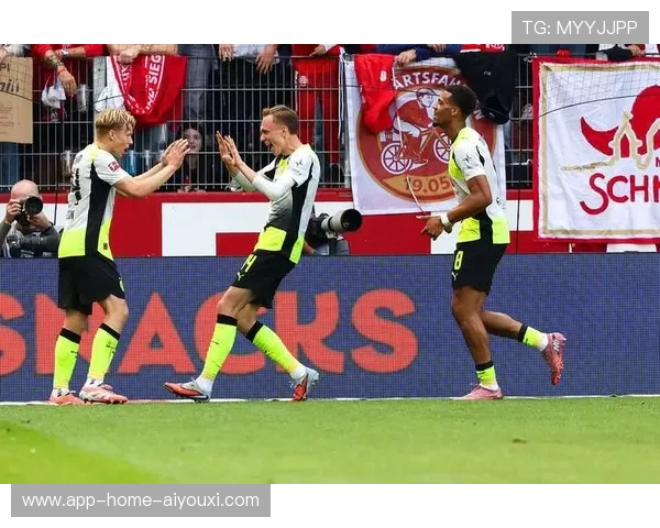 多特在关键比赛中的临场调整堪称教科书 多特在关键比赛中的临场调整堪称教科书