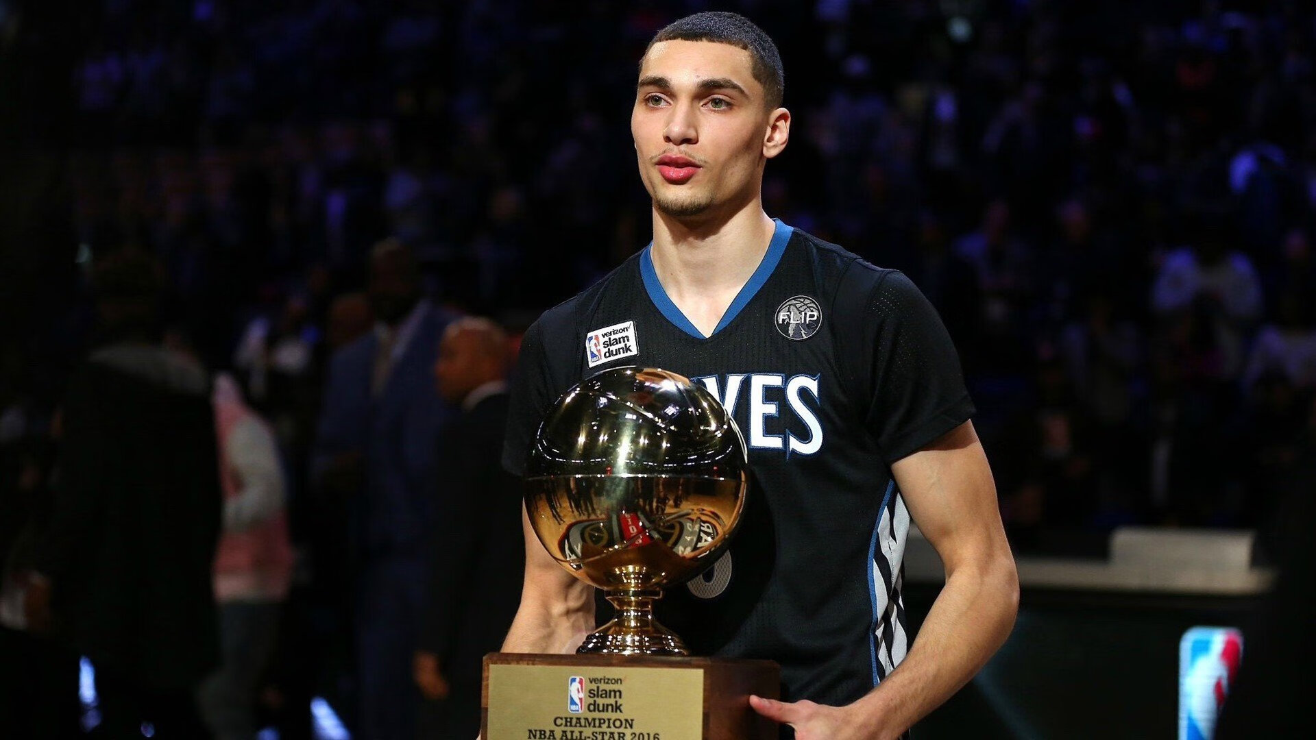 室内体能“家庭健身房挑战赛” 在家用有限器材完成测试